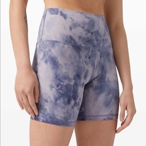 Align 6” shorts Diamond Dye Iced Iris Peri Purple